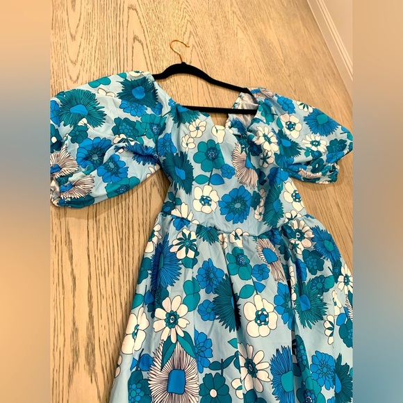 NWT Sunday Up Floral Dress With Back Tie Cutout - Picture 8 of 12